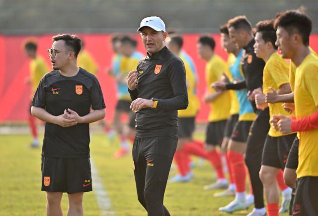 足智彩賽果-观察+挖潜！新国足与时间赛跑 战术组合不走亚运路